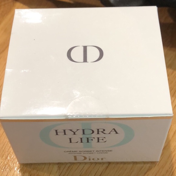 Dior facial moisturizer - Picture 1 of 2